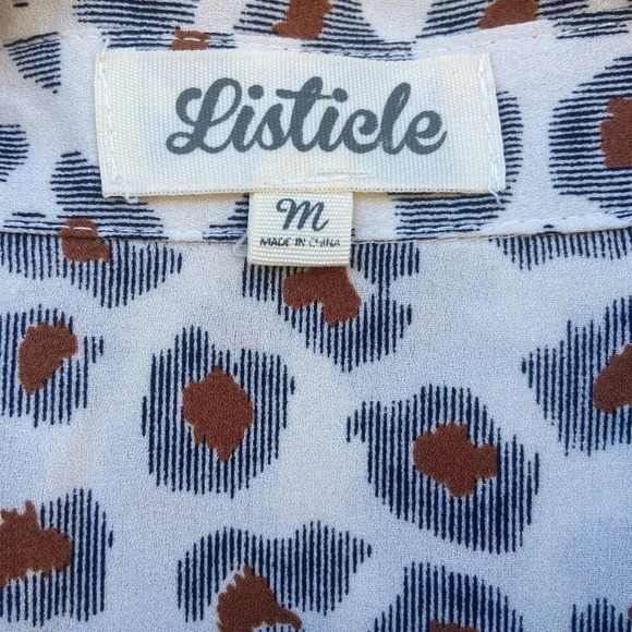 Listicle Leopard Like Print ButterFly Sleeve Button Down, Medium - Picture 3 of 9